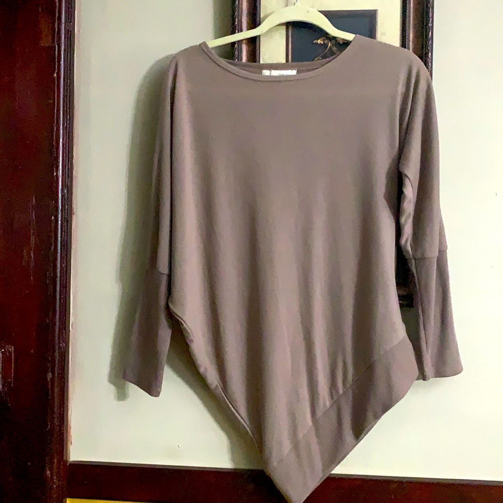 Derek Heart Asymmetric Tan Top. Size Medium